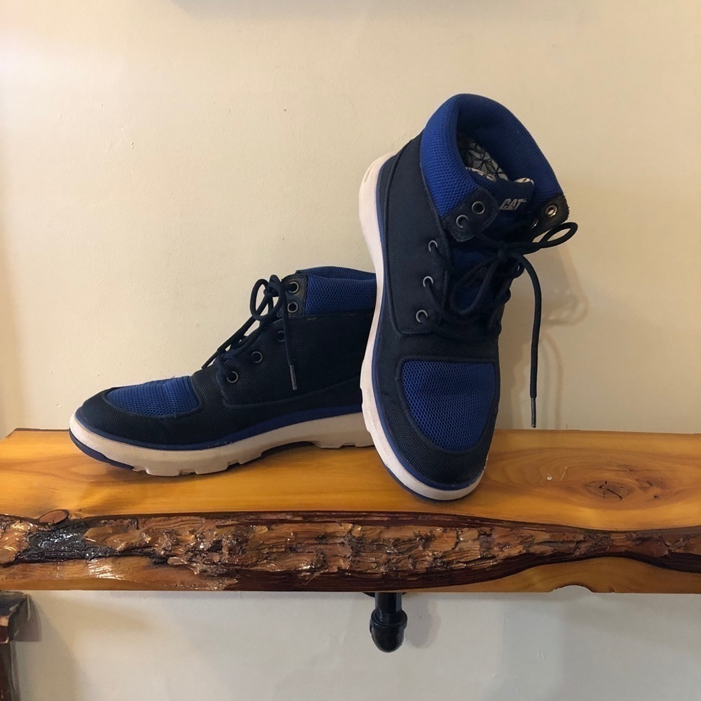 Caterpillar Size 9 athletic high tops